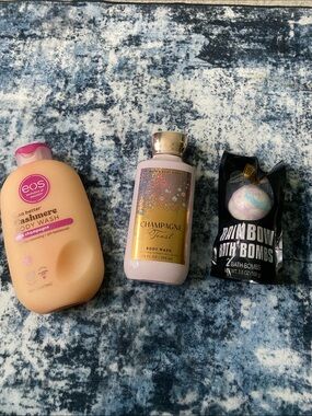 Bath & Body Works Champagne Toast Body Wash - Light Pink and Gold Accents